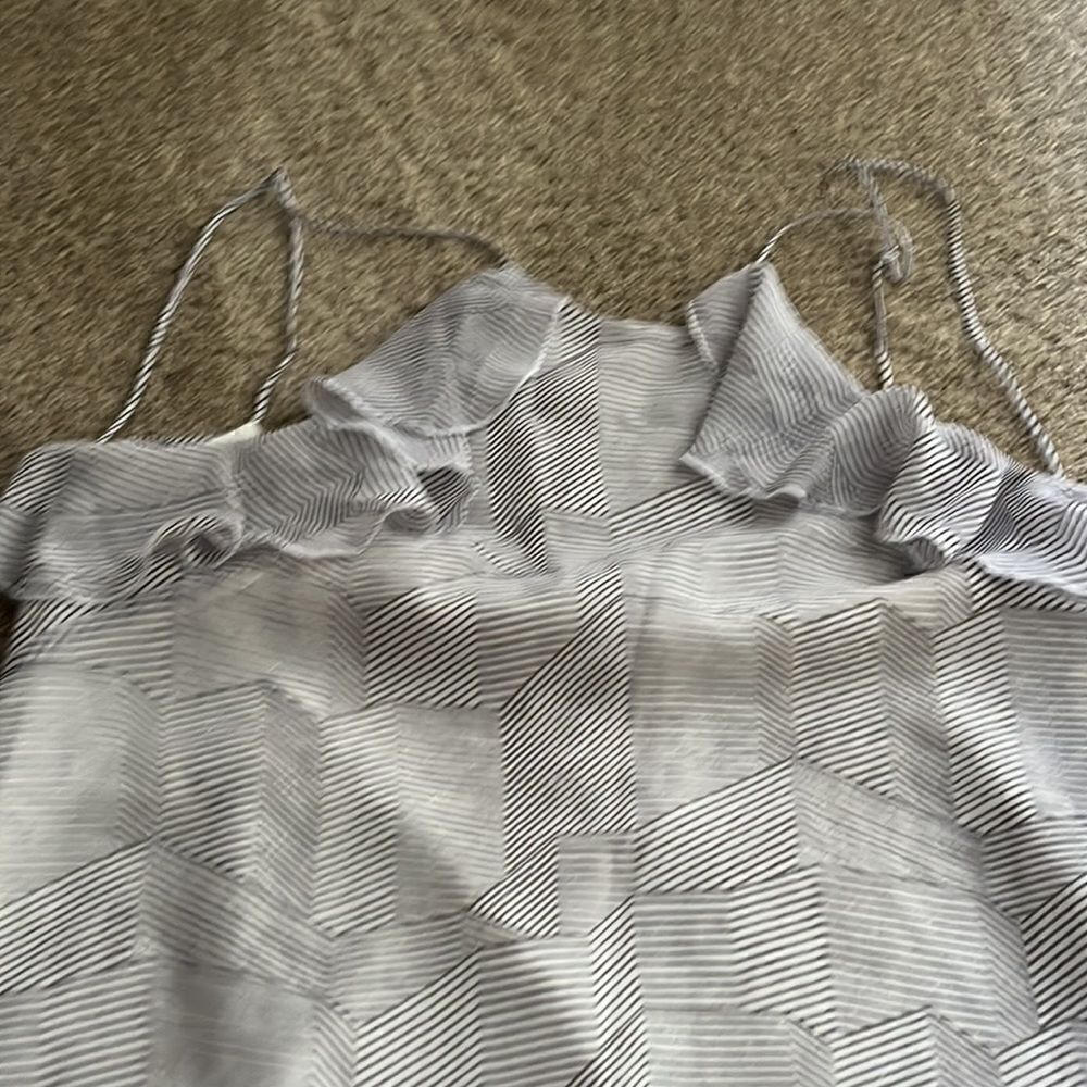 Bcbgeneration Pretty Flowy Pattern Camidress Size… - image 3